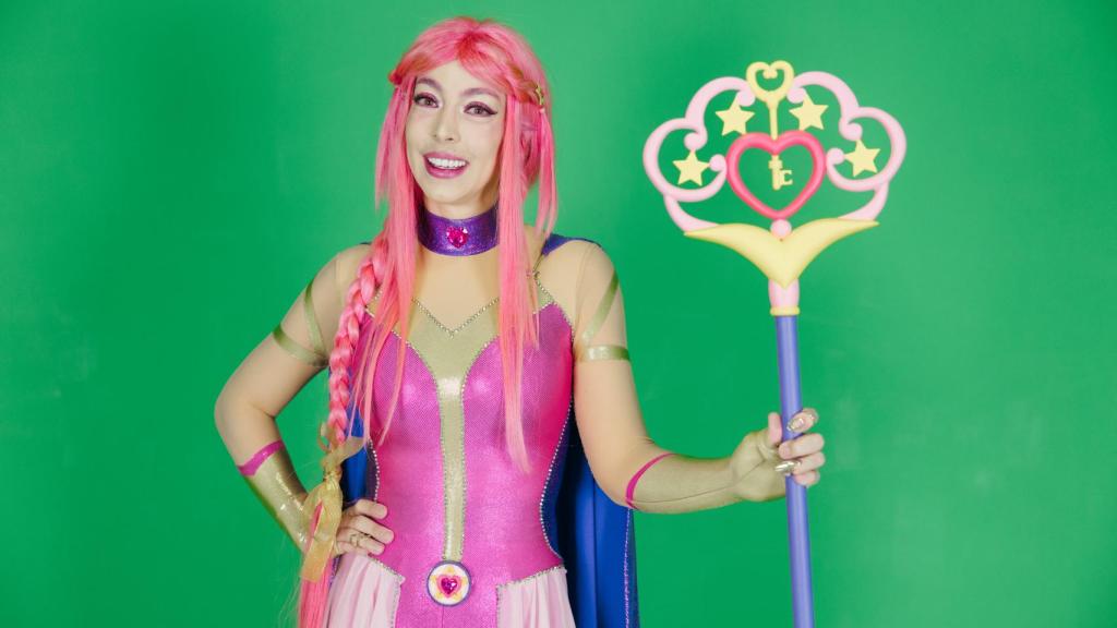 Luli Pampín en el chroma donde graba sus vídeos