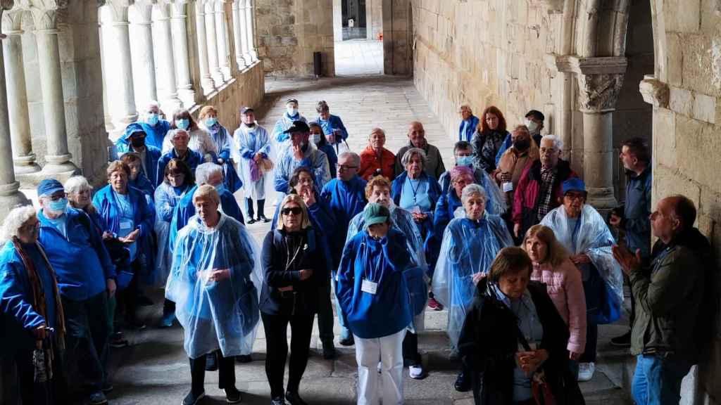 Imagen de la visita a la Ribeira Sacra de las y los participantes en los Reencontros con Galicia