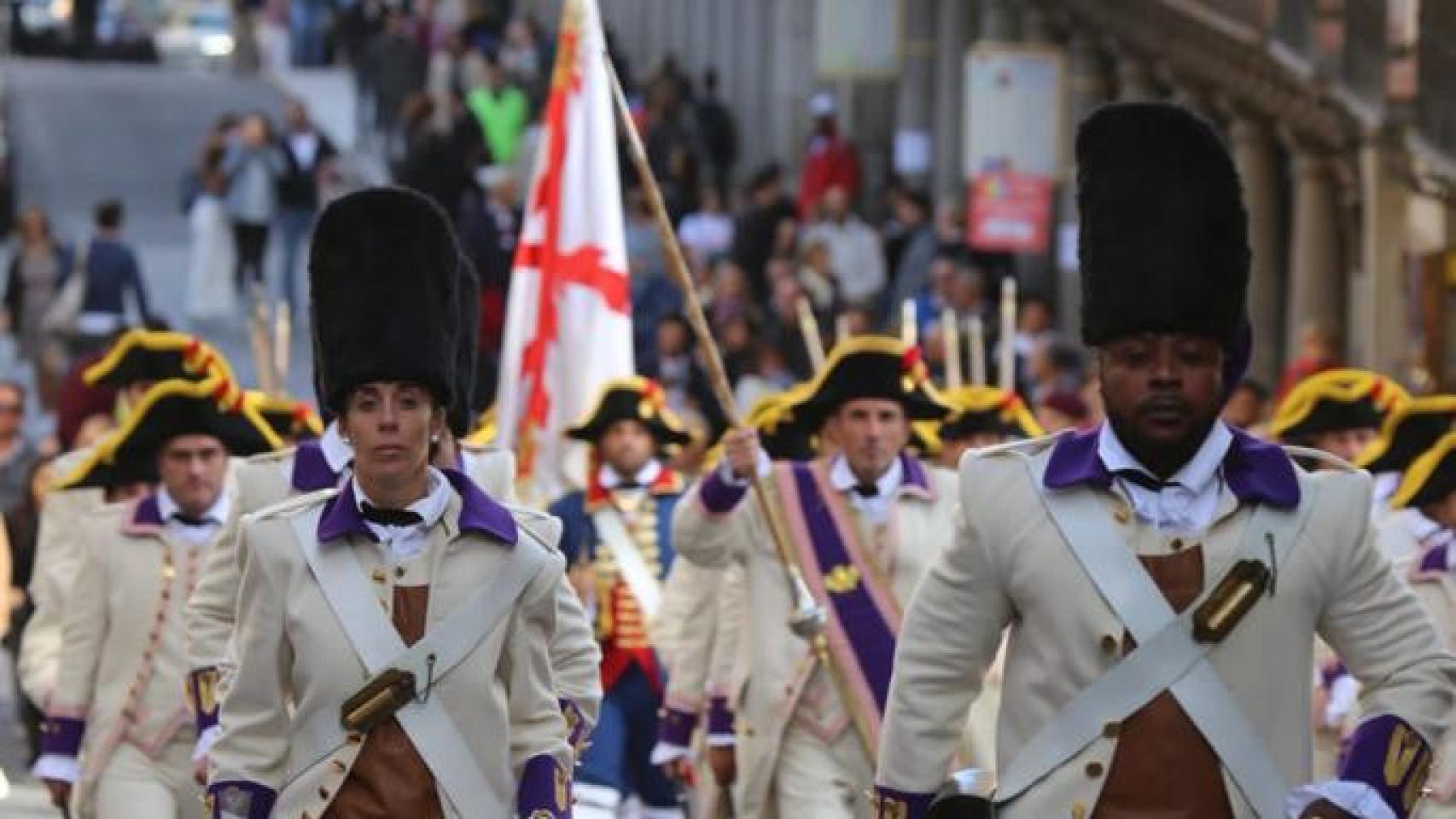 Desfile del Regimiento Inmemorial del Rey número 1 desde Zocodover al Alcázar en 2023.