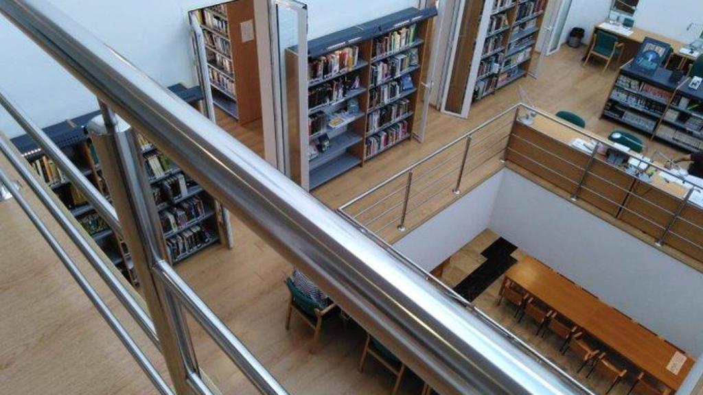 Arranca en Ferrol la programación por el Día de la Biblioteca con la presentación de tres libros