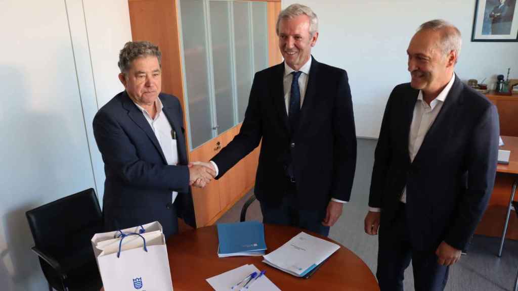 Reunión entre Miguel Anxo Fernández Lores y Alfonso Rueda.