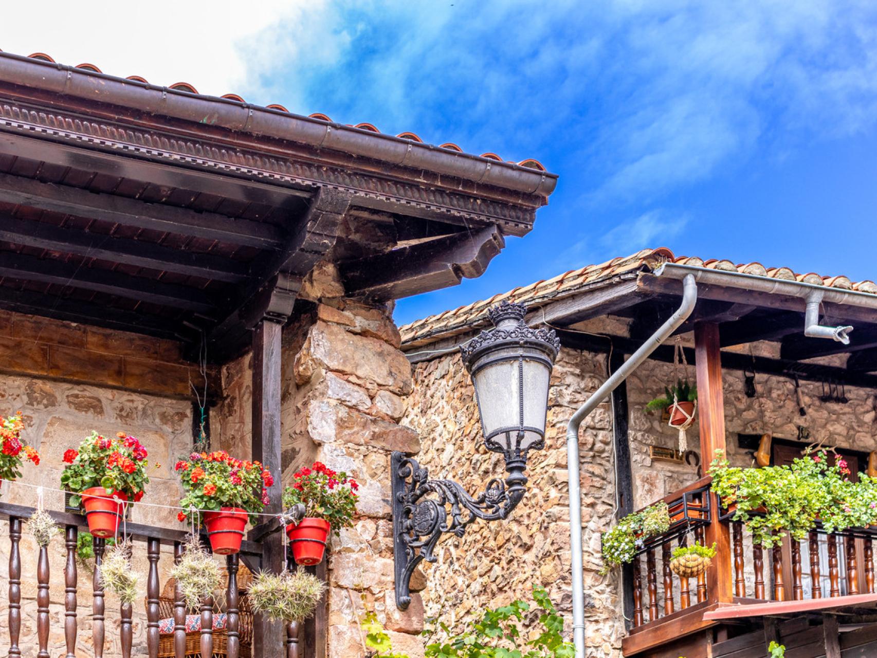 El pueblo más pintoresco de Cantabria tiene el mejor cocido montañés y  merece una visita