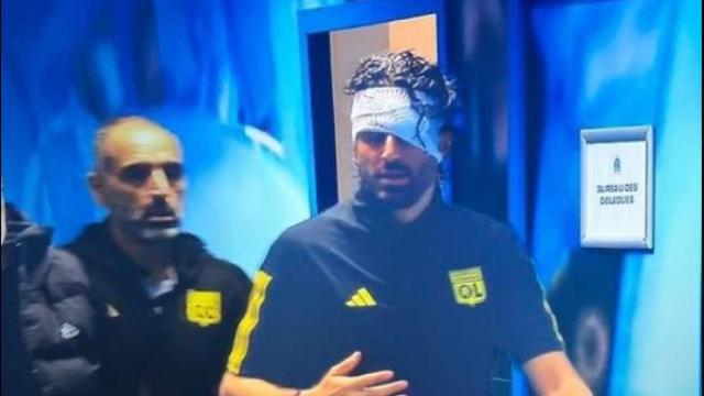 Grosso sale de la enfermería con el ojo vendado