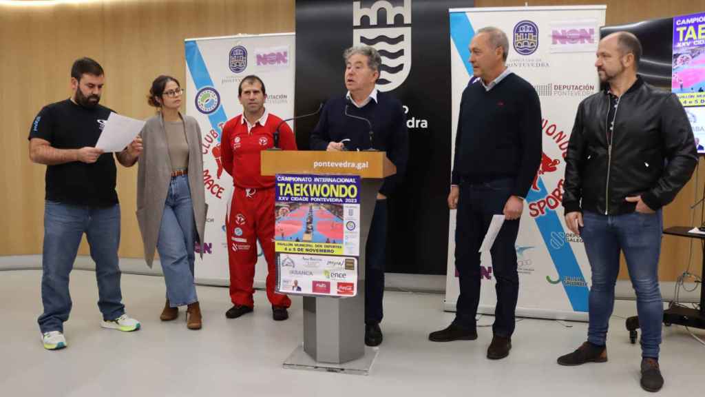 Miguel Anxo Fernández Lores durante la presentación de la cita.