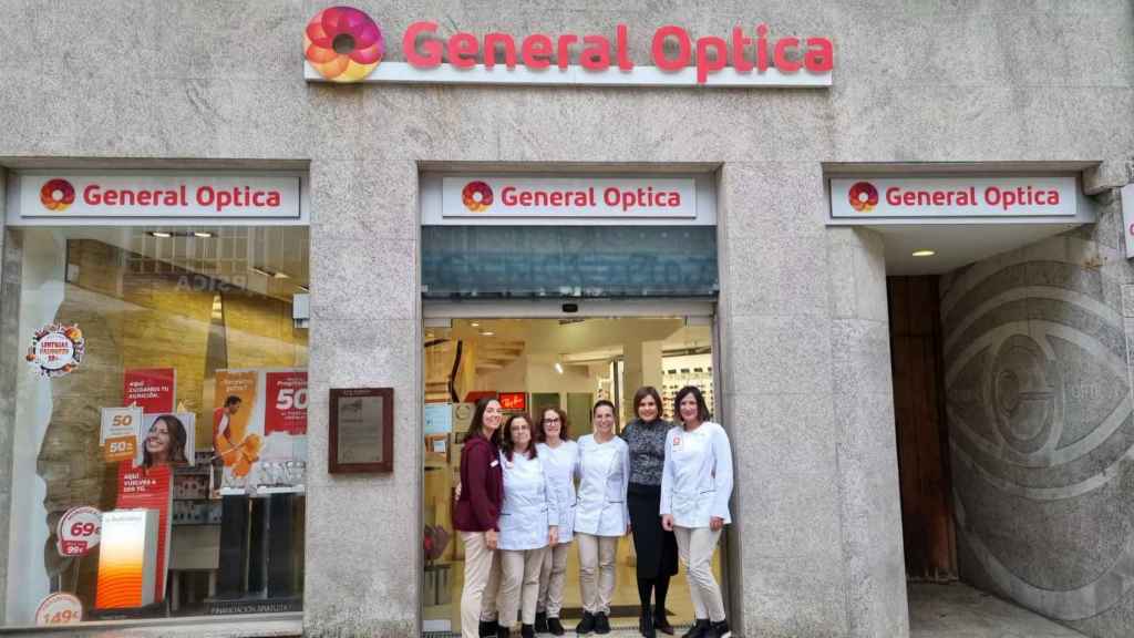El equipo de trabajadoras de General Óptica en Puerta del Sol.
