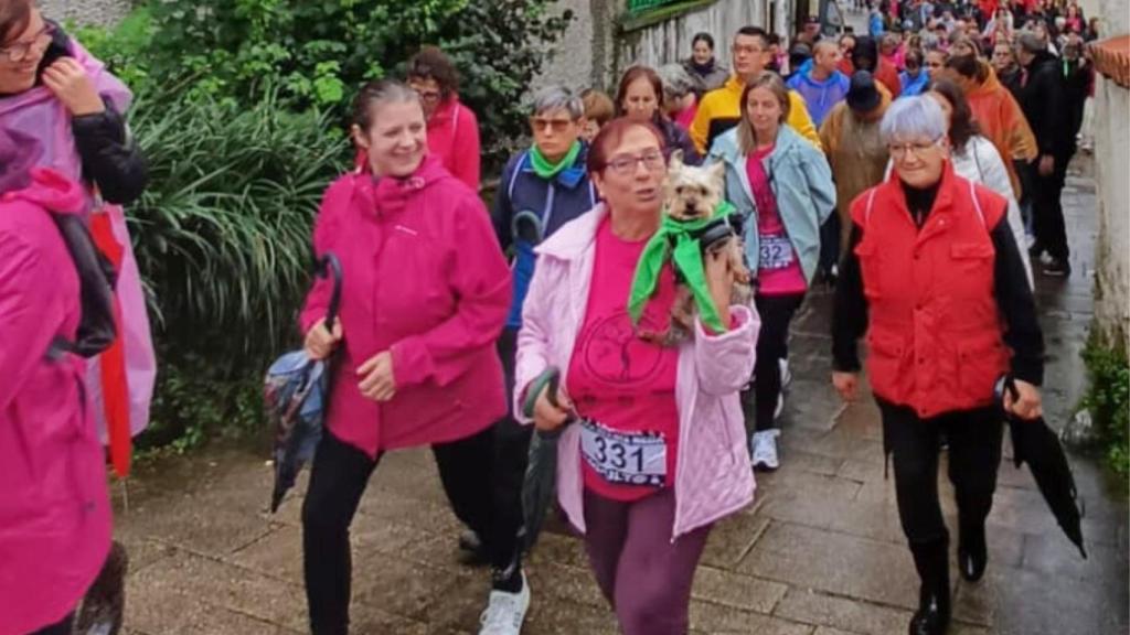 La caminata tuvo lugar en la mañana de ayer domingo