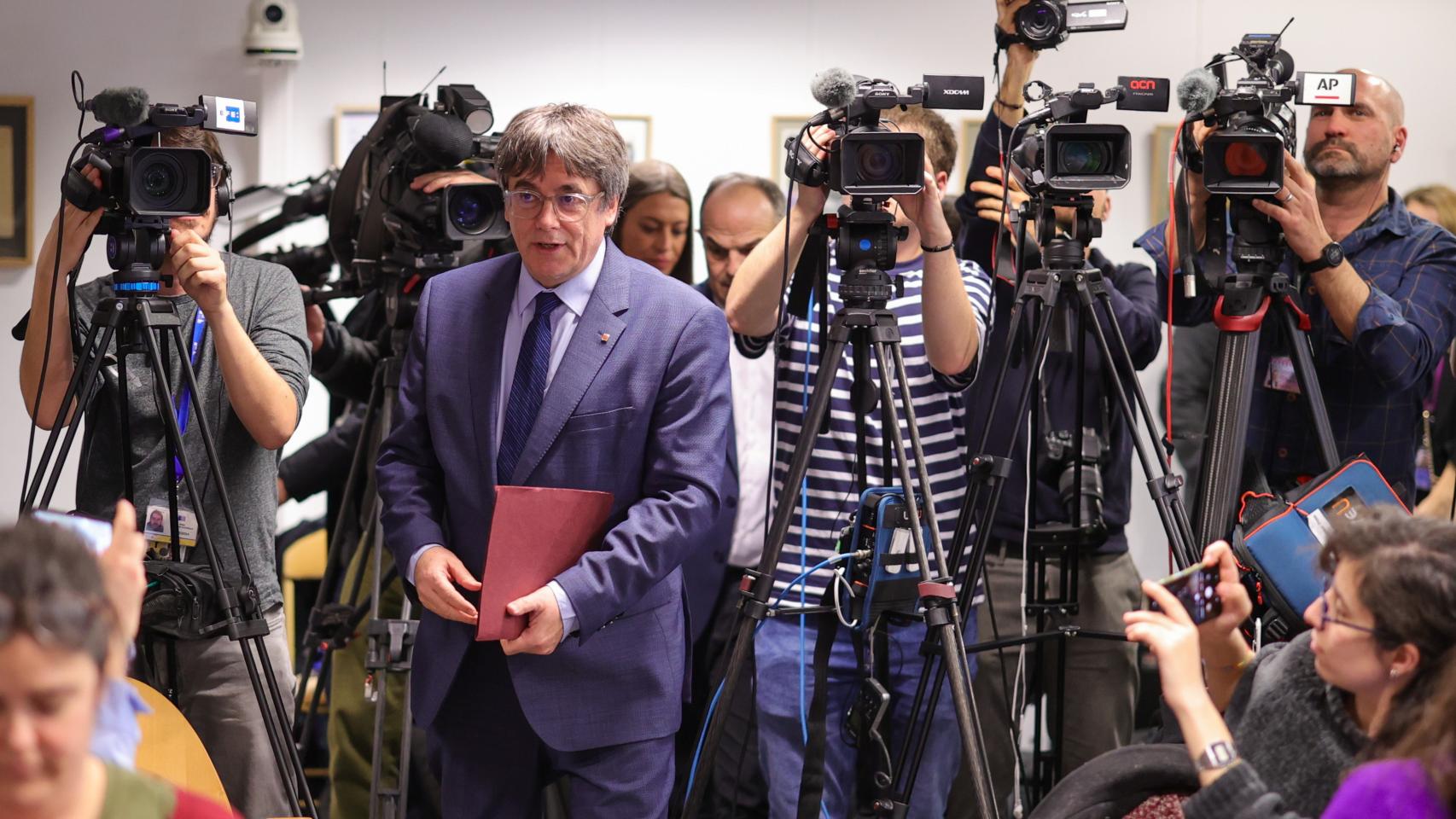 Carles Puigdemont, expresidente de la Generalitat huido de la Justicia, antes de su rueda de prensa, este jueves en Bruselas.