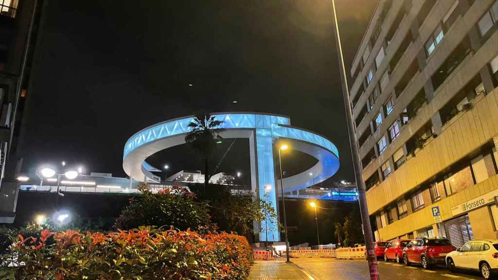 El Halo de Vigo iluminado.