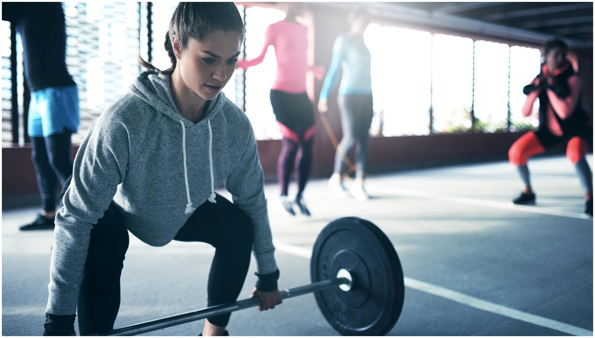Una mujer realiza un entrenamiento (Foto: shutterstock)