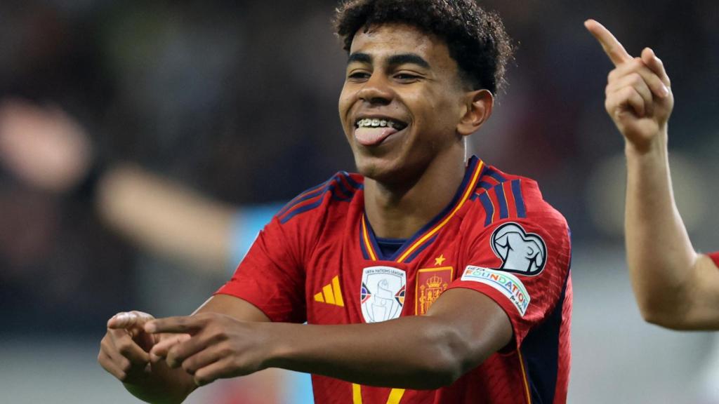 Yamal, durante el partido de España en Chipre.