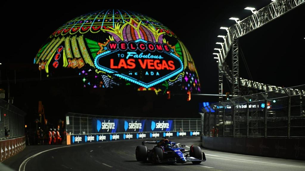Albon, durante un instante del Gran Premio de Las Vegas.