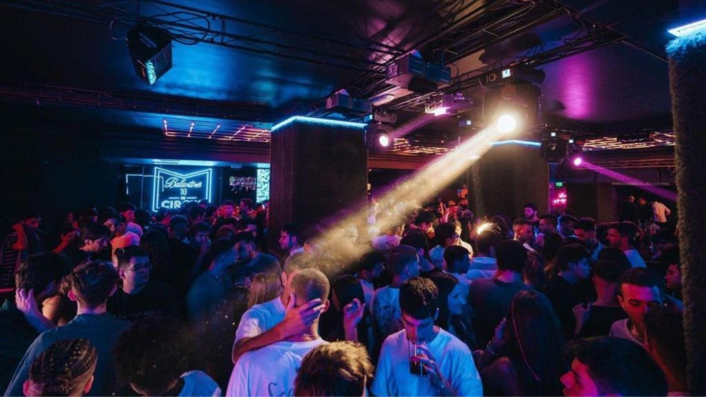 ¿Se está produciendo un éxodo de la zona nueva a la vieja en el ocio nocturno de Santiago?