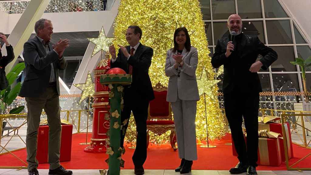 Un momento del encendido en el centro comercial el pasado 2022.