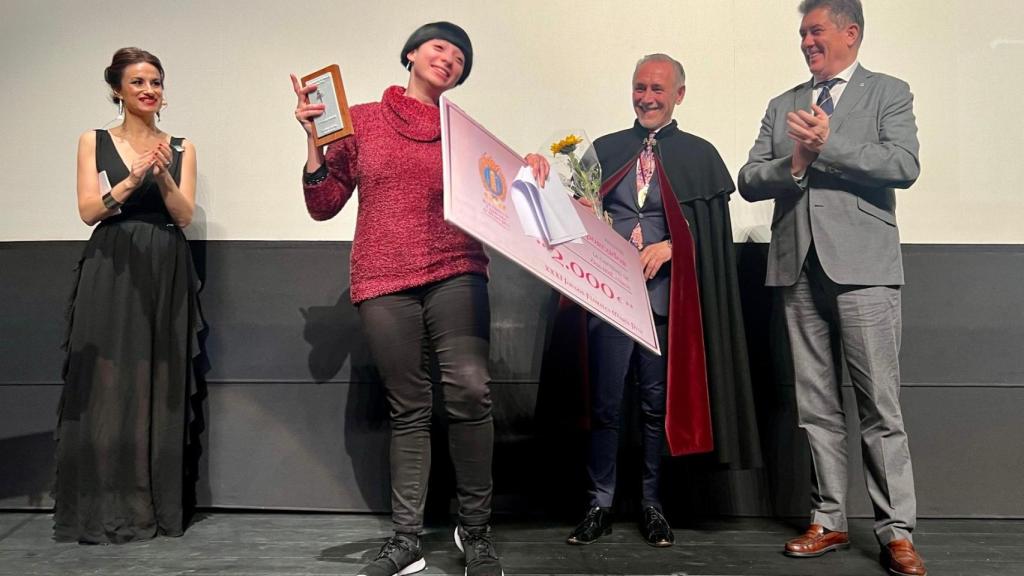 Irene Castro, ganadora senior de los Juegos Florales.