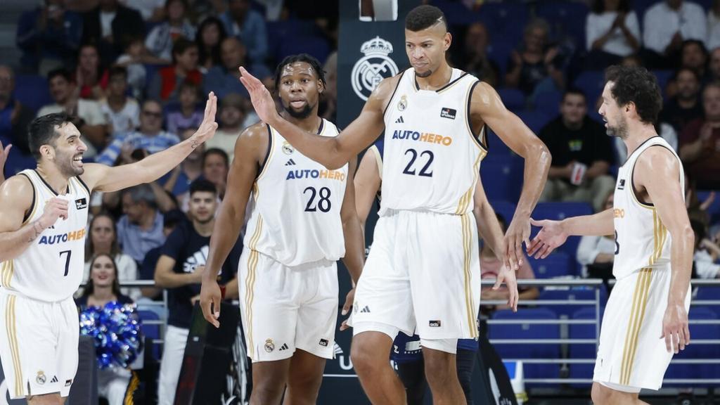 Campazzo y Tavares, con el Real Madrid de baloncesto