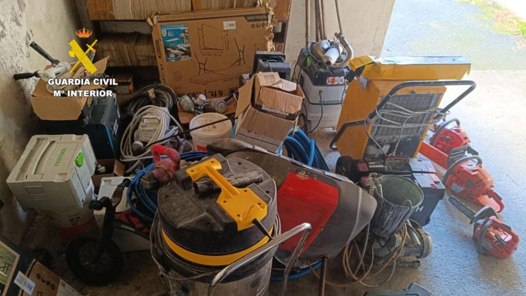 Detenidos tres varones por robos en Arzúa (A Coruña) por un valor de 22.500 euros