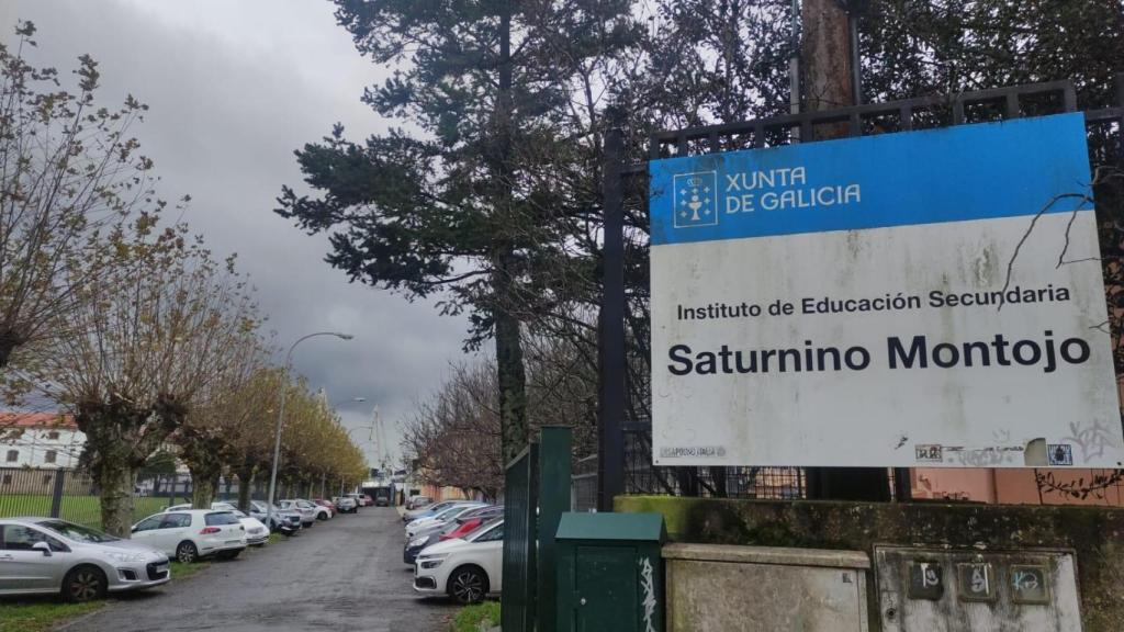 Acceso al IES Saturnino Montojo