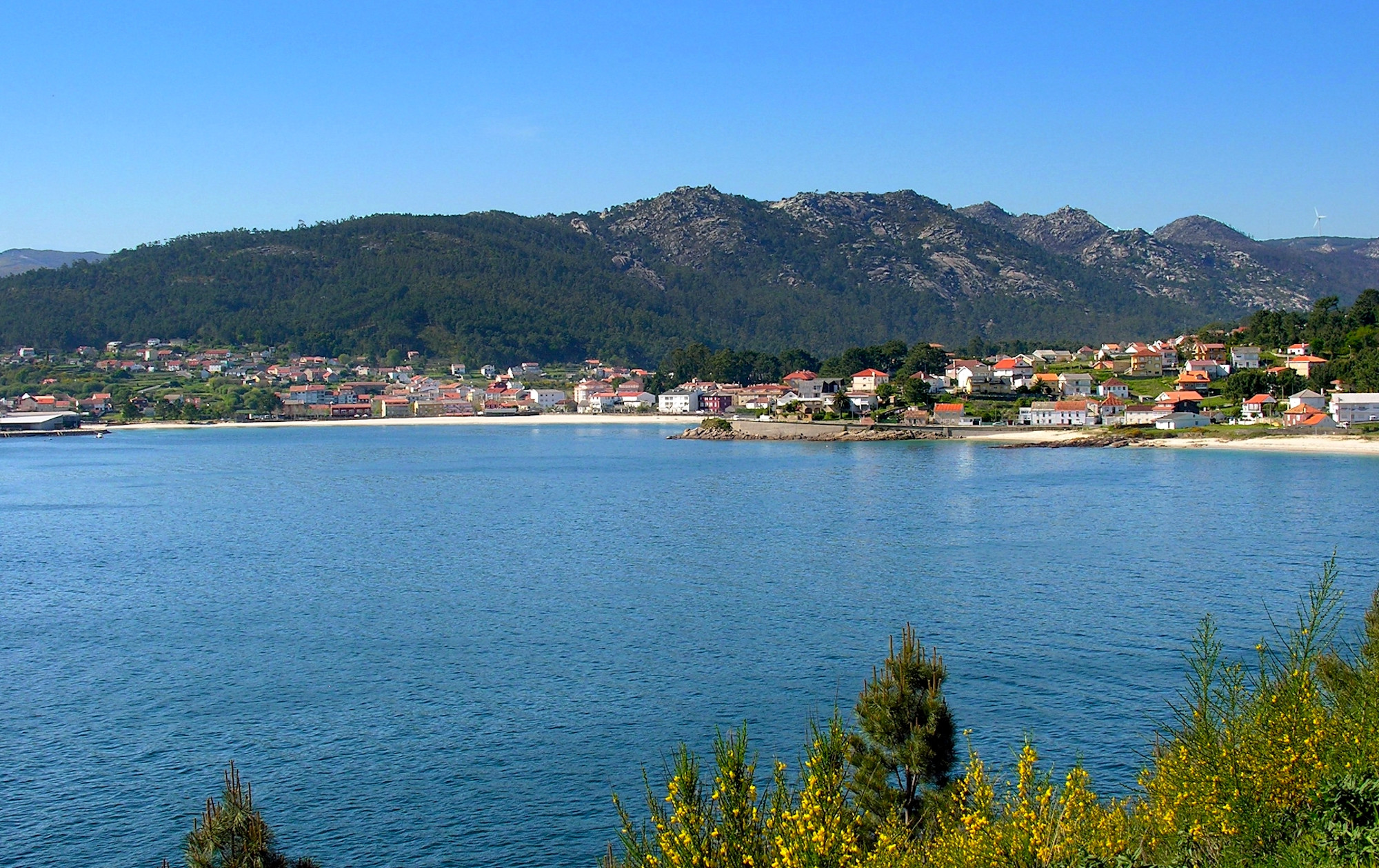 Vista del pueblo de Esteiro, Muros. Foto: Wikimedia