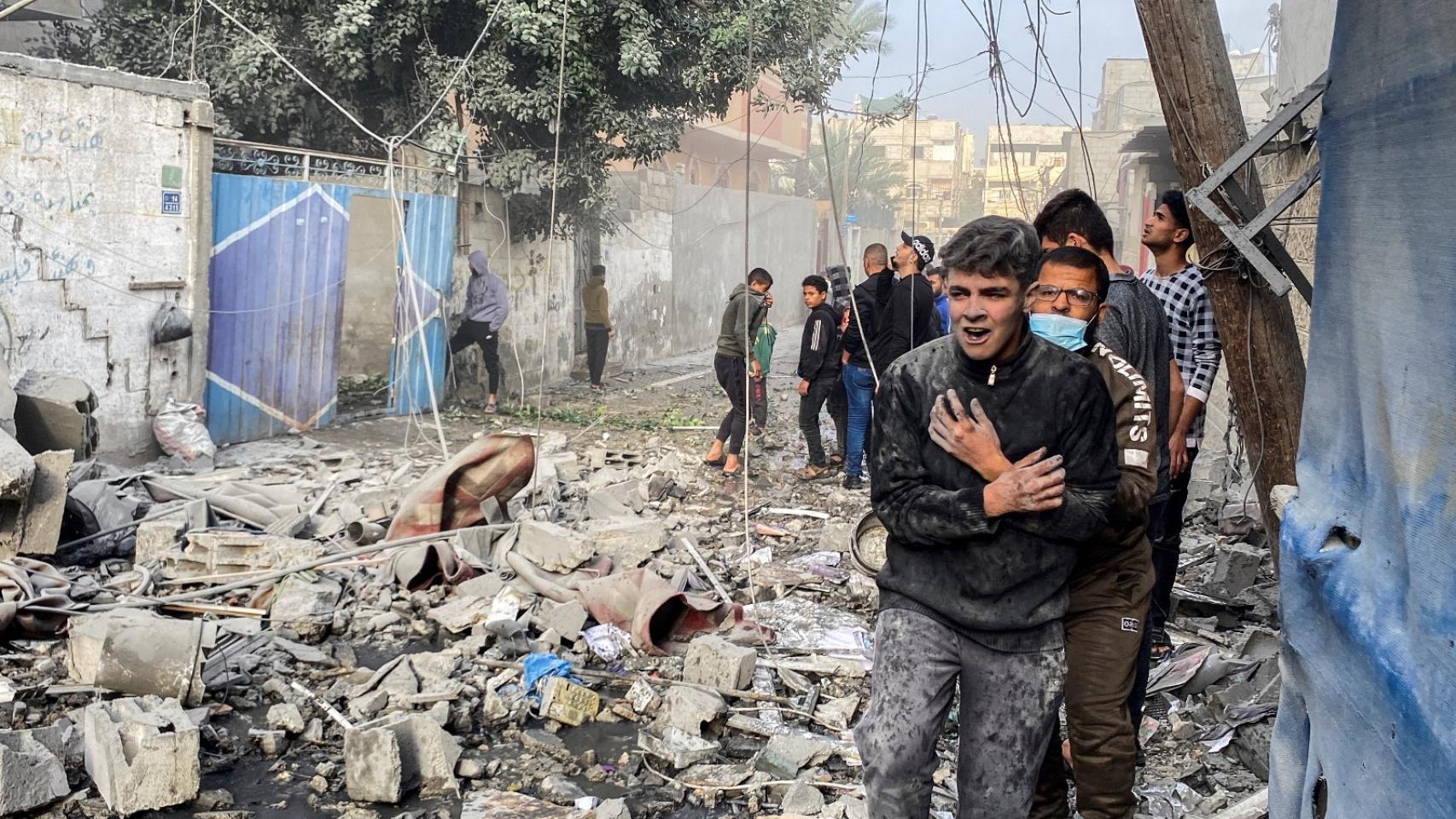 Destrucción por un ataque israelí sobre Rafah tras el fin de la tegua con Hamás.