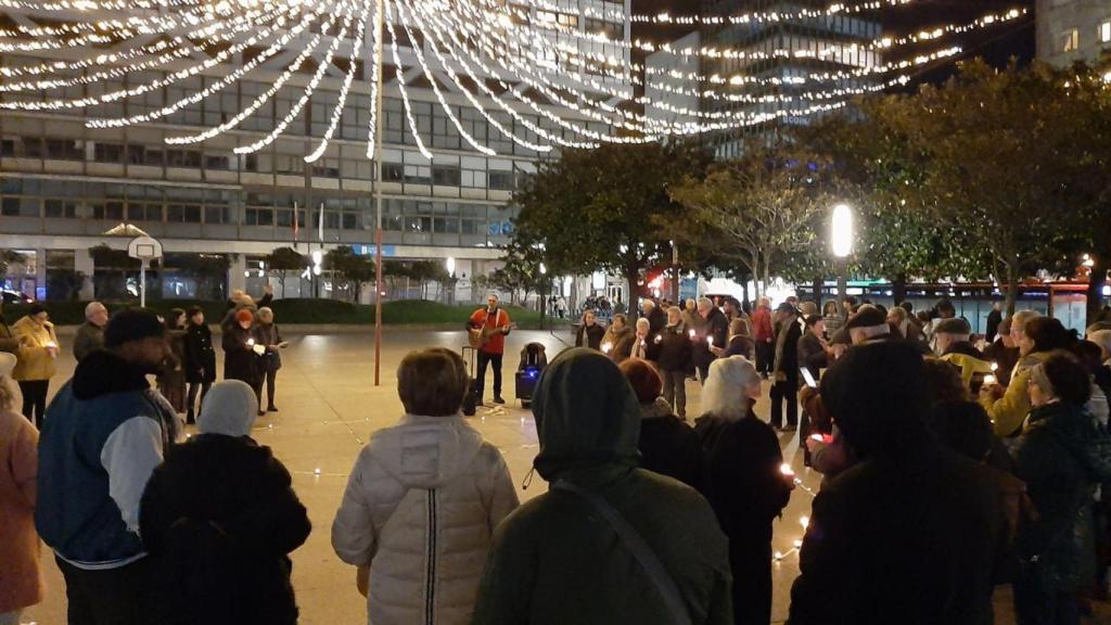 Vigilia en la plaza de Pontevedra.