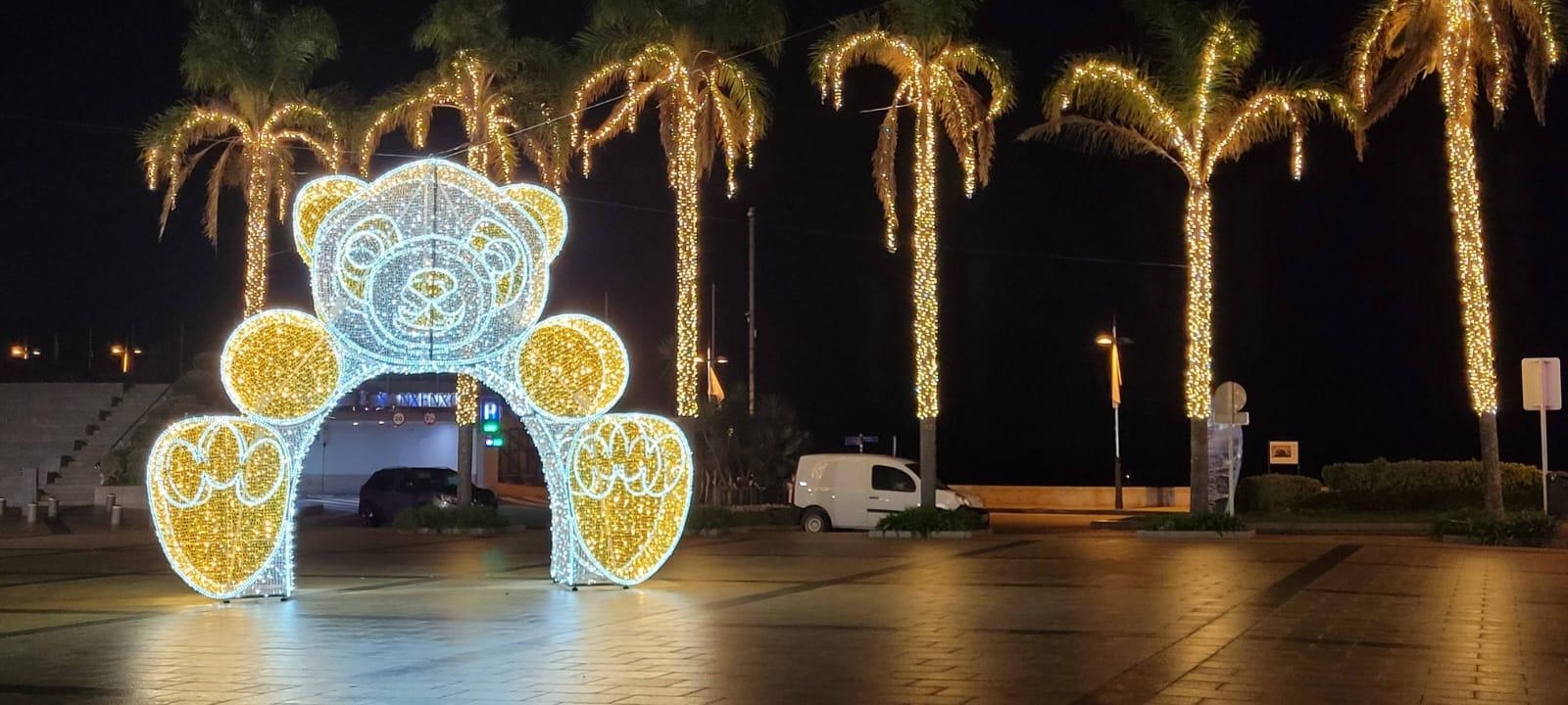La plaza de Amboage acogerá un gran oso de luces y transitable