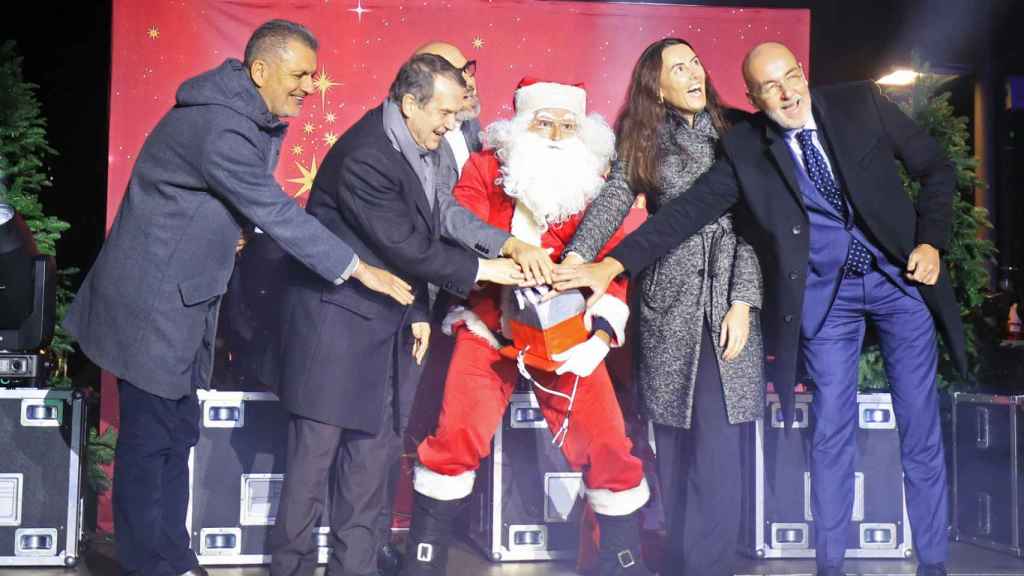 Un momento del encendido.