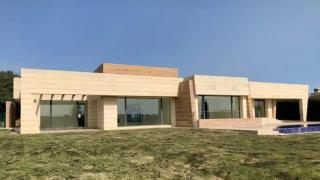 Mansión de Los Lagos, en La Finca, similar a las que, hasta hace unos días, estaban siendo subastadas.