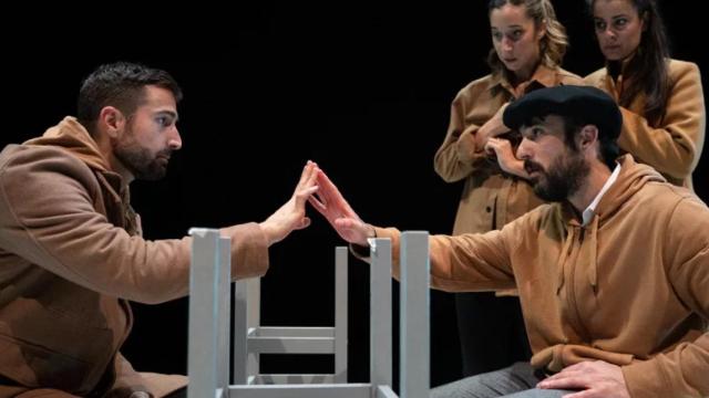 Una escena de Altsasu, la obra que dirige María Goiricelaya