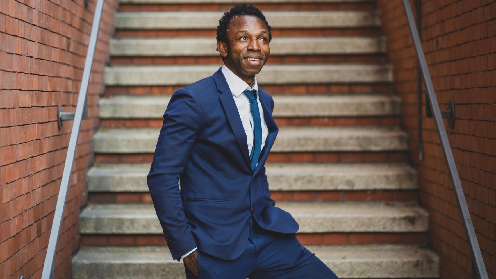 Ousman Umar es autor de 'Viaje al país de los blancos', 'Desde el país de los blancos' y 'North to Paradise: A Memoir'