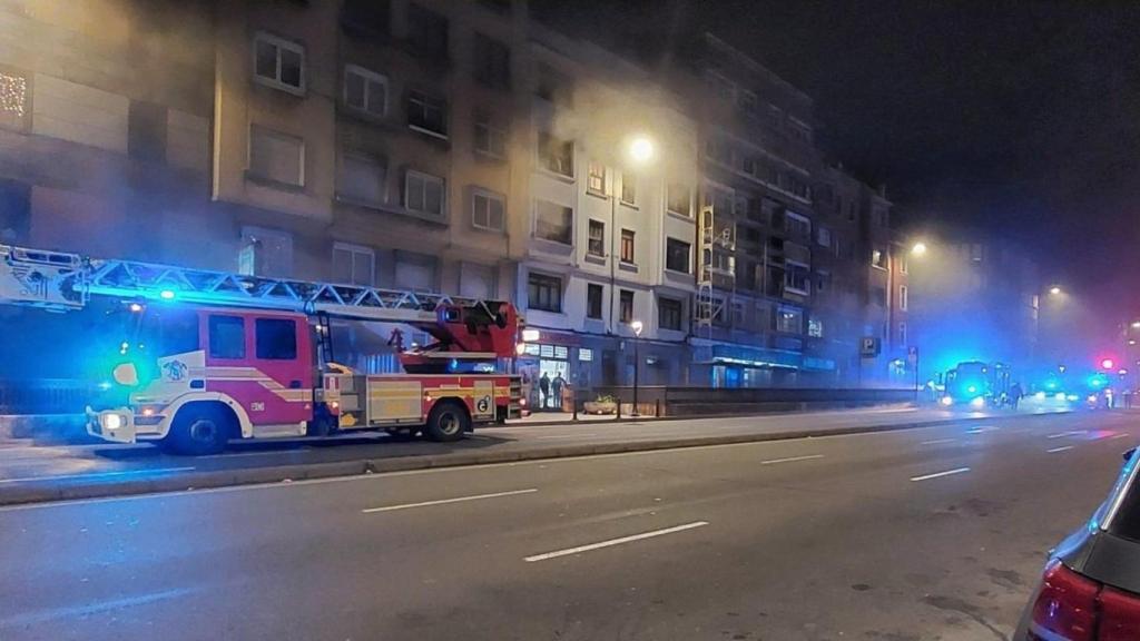 El fuego se originó pasadas las 23:00 horas