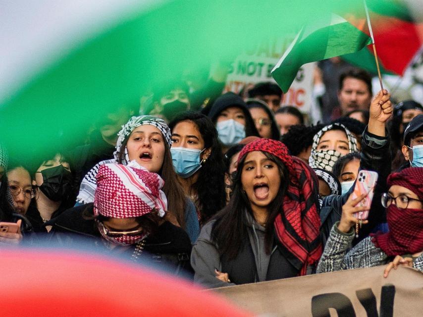 Manifestación antisemita en un campus americano.