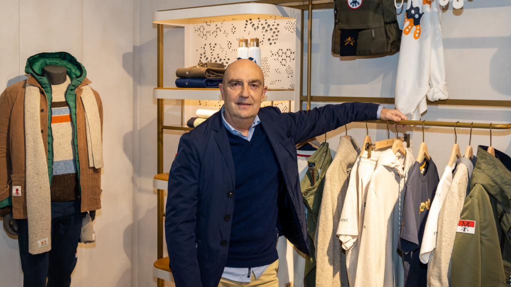 José Antonio Chacón, presidente y fundador de El Pulpo, en una de sus tiendas.