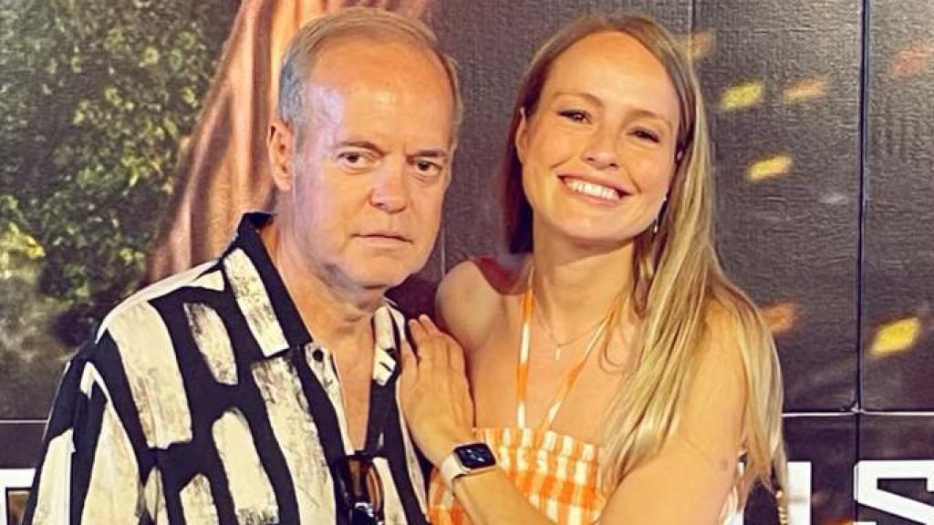 Ángel Moya junto a su hija, la actriz Esmeralda Moya.