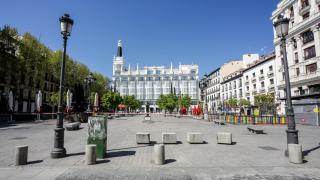Una pelea multitudinaria con palos de hierro y cuchillos en la plaza de Santa Ana se salda con cuatro detenidos