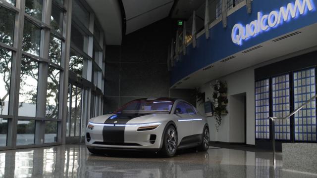 Coche diseñado por Qualcomm para demostrar su plataforma