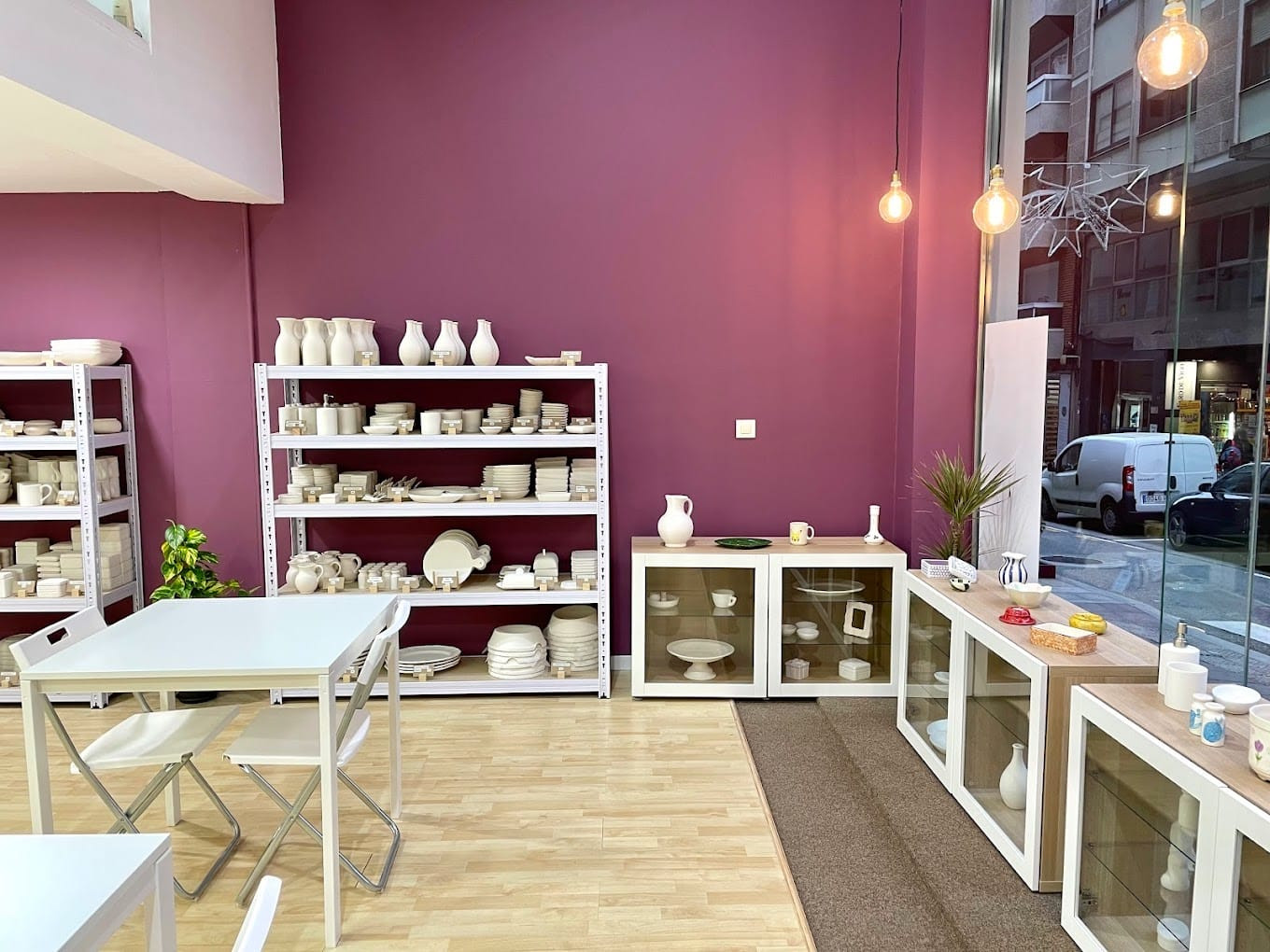 Local de Pinta tú cerámica en Vigo. Foto: Pinta tú cerámica