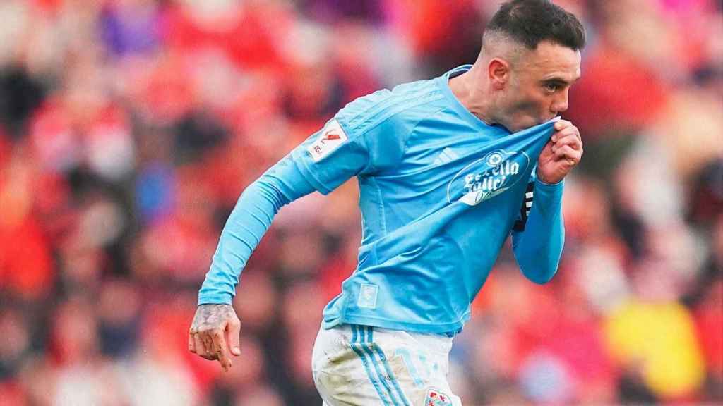 Aspas besa el escudo del Celta tras anotarle un tanto al Mallorca.