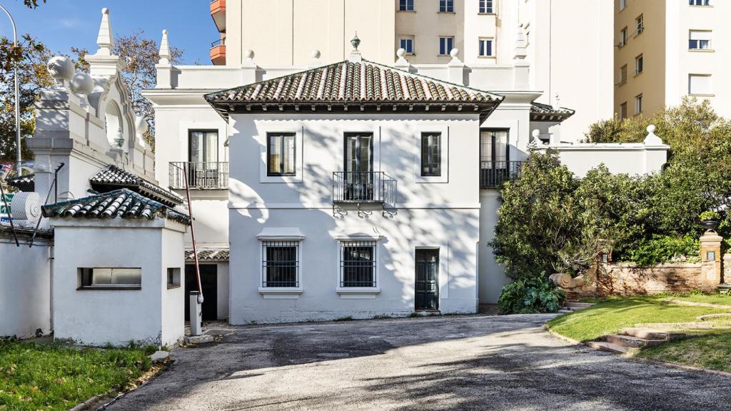 Casa de invitados en el palacete.