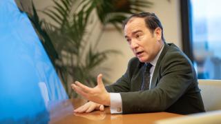 El delegado del Área de Urbanismo, Medio Ambiente y Movilidad del Ayuntamiento de Madrid, Borja Carabante, durante su entrevista con Madrid Total.