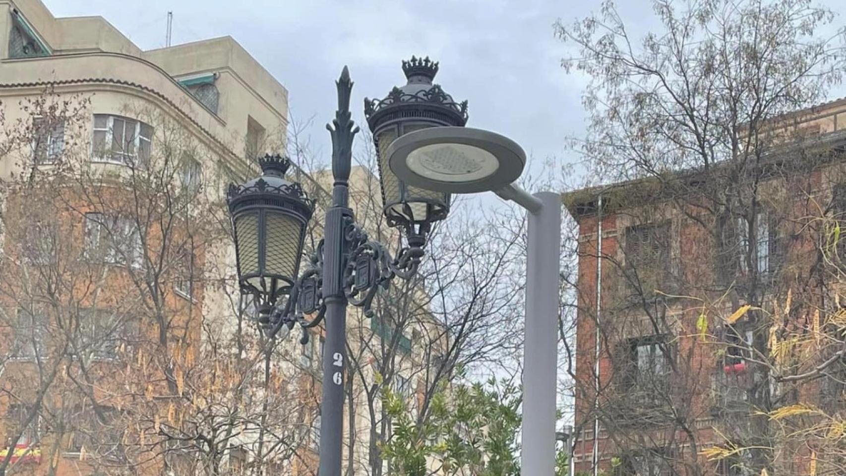 Una farola del alumbrado público.