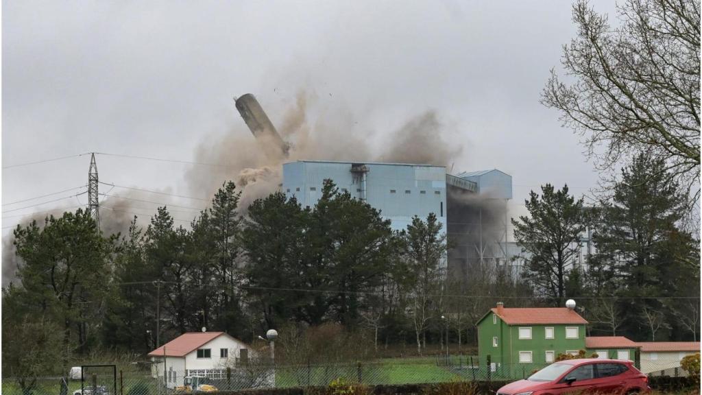 Voladura de la caldera de la planta térmica de Naturgy en Meirama