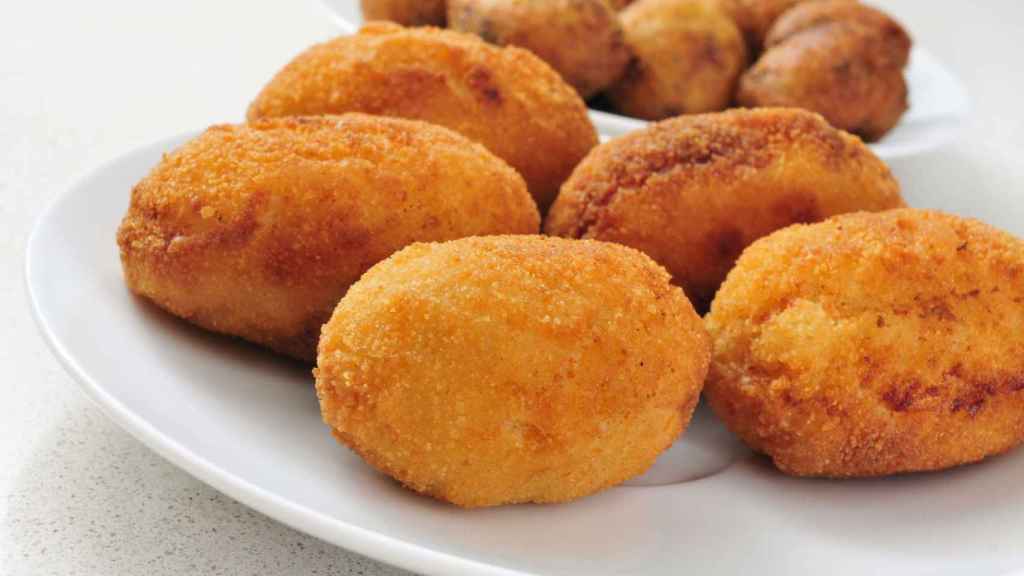 Una ración de croquetas en una imagen de archivo.