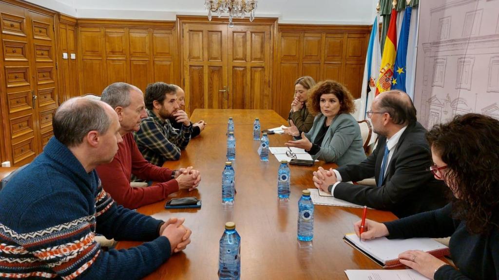 Reunión de María Rivas con la Cofradía de Pescadores de A Coruña