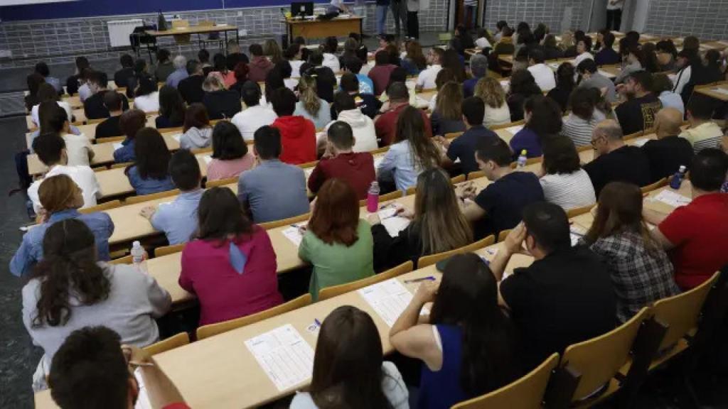 Imagen de archivo de futuros funcionarios.