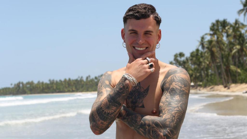 Sergio, en el posado de 'La Isla de las Tentaciones'.