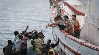 Fotograma de la miniserie 'La ley del mar'. À Punt Media