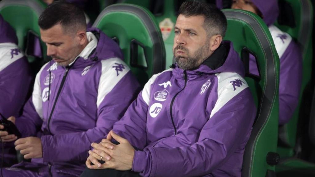 Pezzolano en el banquillo del Martínez Valero esta temporada