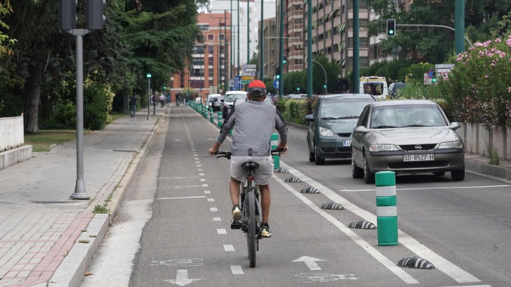Paseo Isabel La Católica y el carril bici