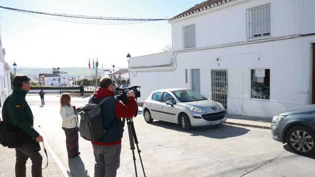 Taller de costura en la Calle Santos, donde trabaja la madre del menor sirio de 17 años en Montellano