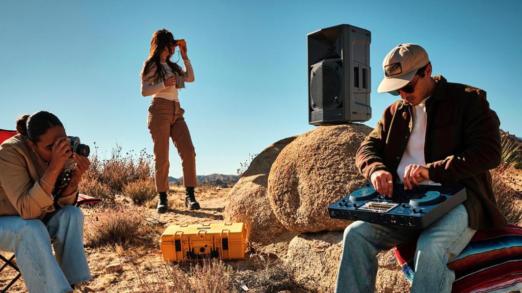 Mesa de mezclas y altavoz portátil Omnis-Duo y Wave-Eight